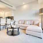 Pristine 1Br In The Address Residences Dubai Marina By Deluxe Holiday Homes
